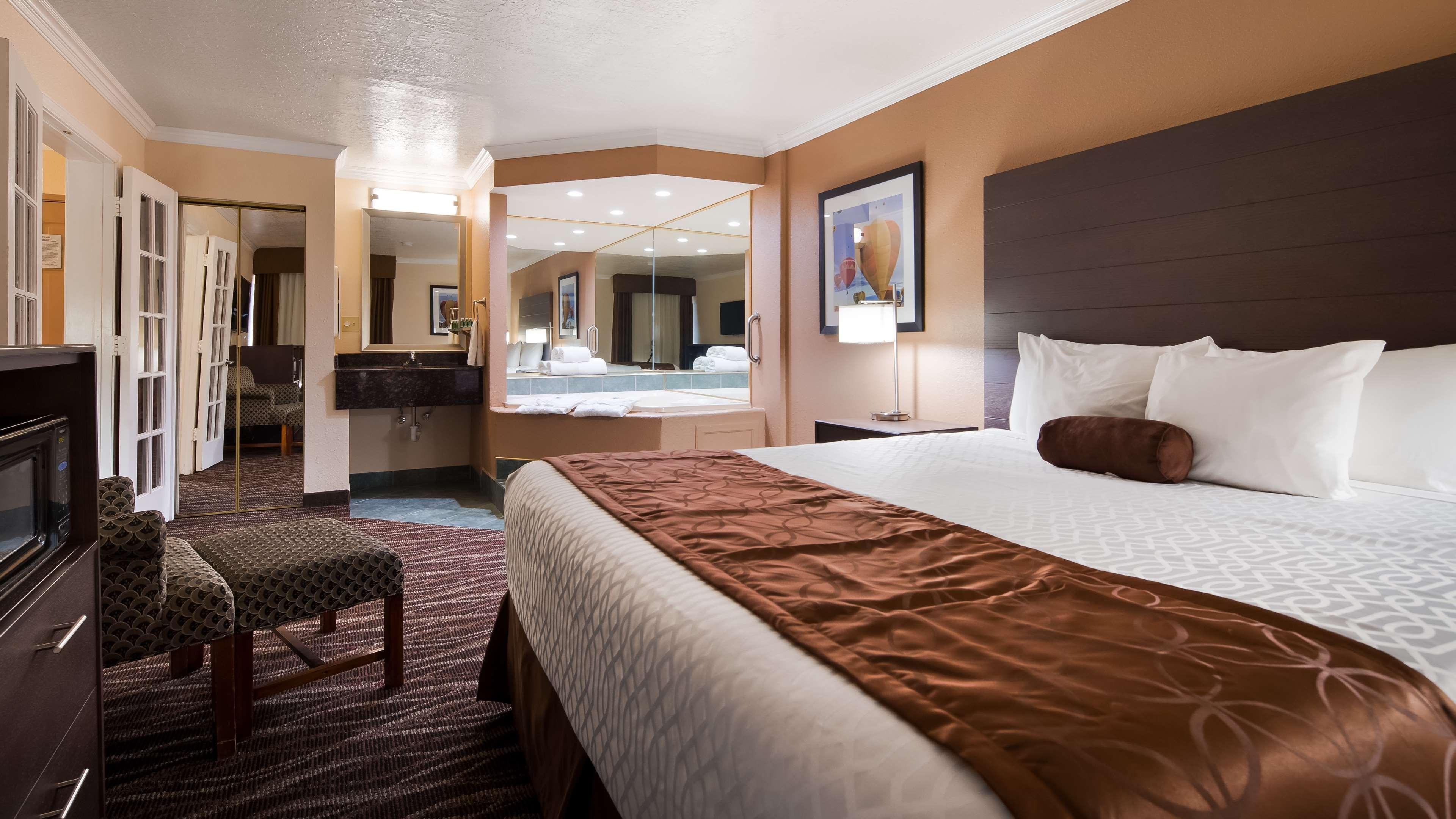 Best Western Airport Albuquerque Innsuites Hotel & Suites Esterno foto